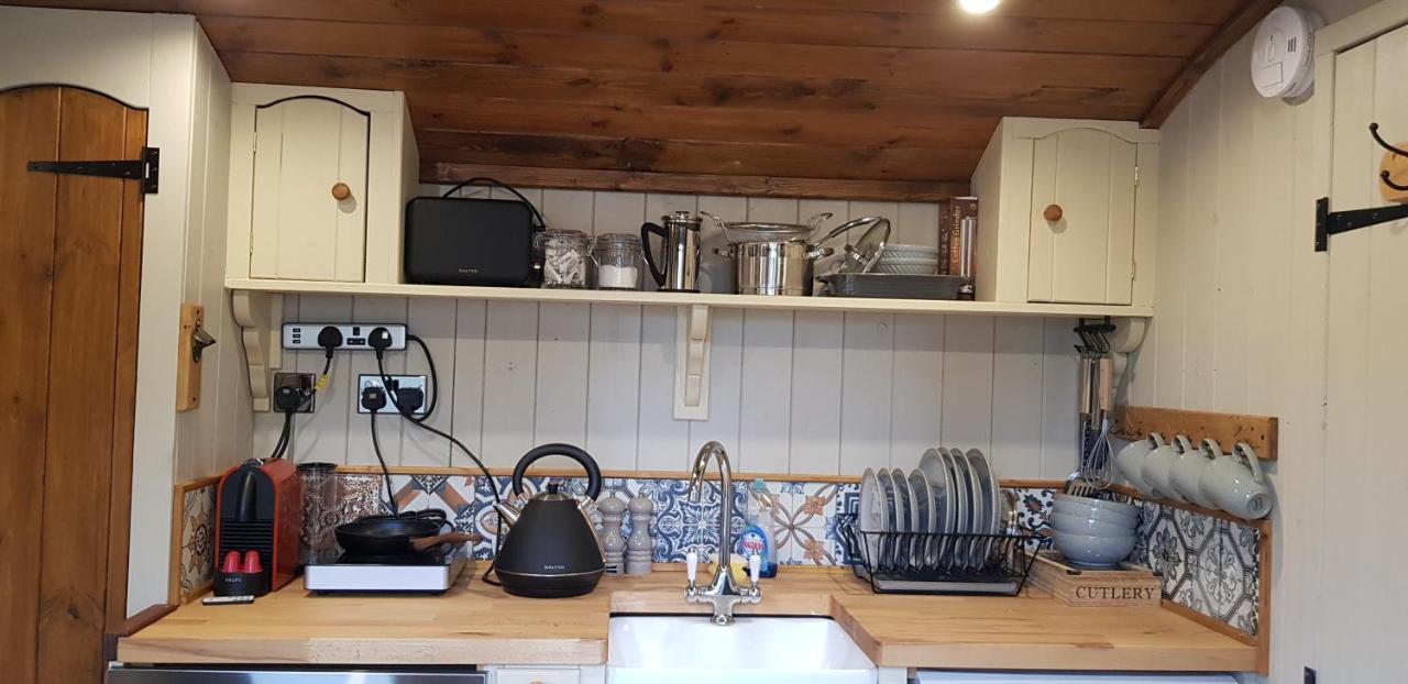Apartment Elmdale Hut - Shepherds Hut Yatton